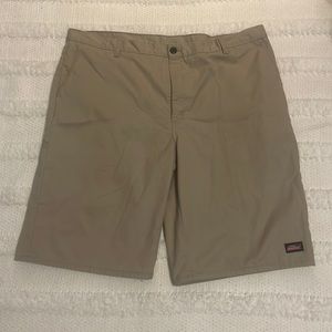 Dickies shorts khaki flat front casual high quality best selling men’s s…